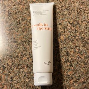 Vor moisturizing hair masque A Walk in the Sun